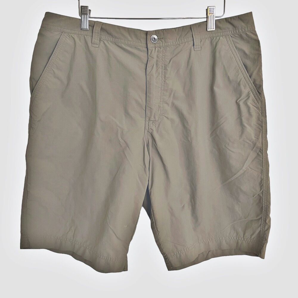 Marmot Shorts Men 38/11 Golf Hiking Slash Pocket Flat Front‎ Bermuda Nylon